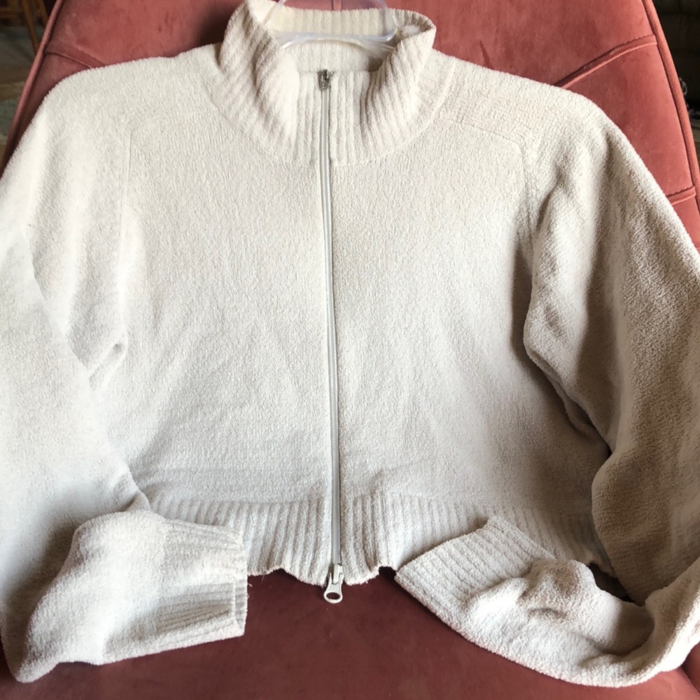 Nike. Woman’s zip up. Size M soft